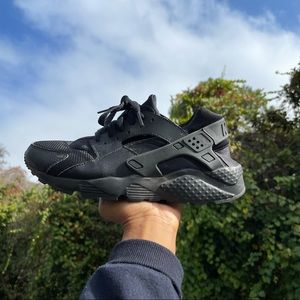 Nike Huaraches, Black, barely wore, Size 7